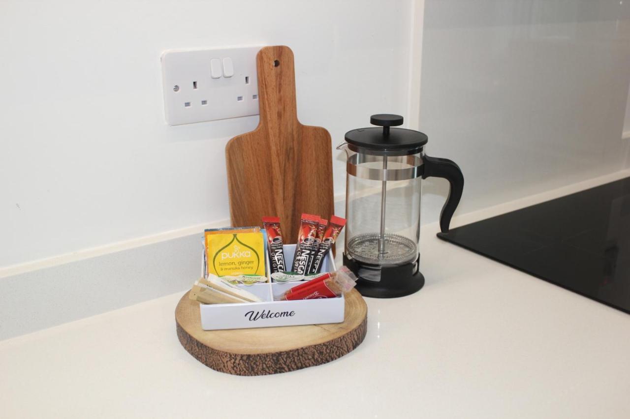Berks Luxury Serviced Apartments , Free Parking, Free Gym And Free Wifi Bracknell Eksteriør billede