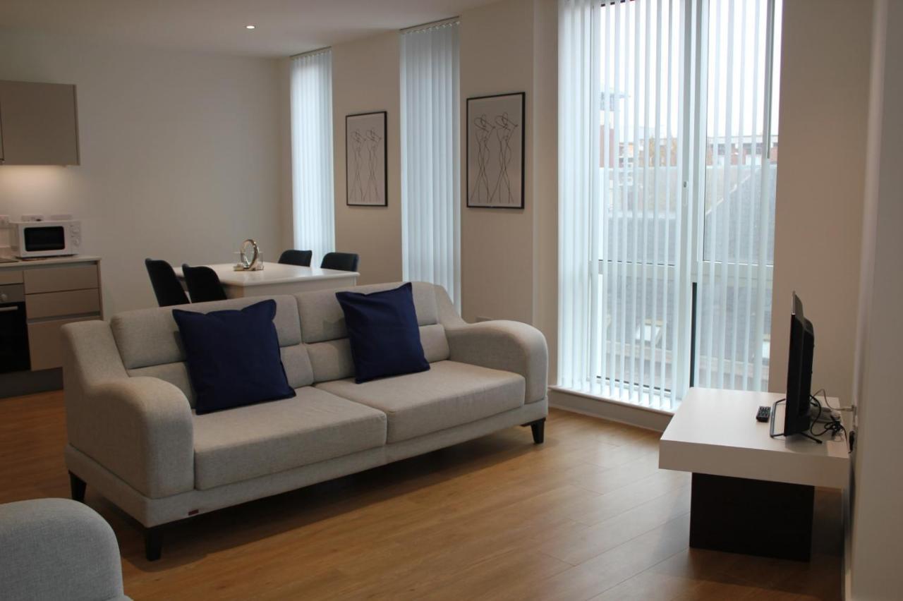 Berks Luxury Serviced Apartments , Free Parking, Free Gym And Free Wifi Bracknell Eksteriør billede