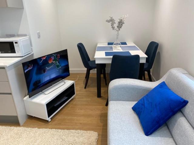 Berks Luxury Serviced Apartments , Free Parking, Free Gym And Free Wifi Bracknell Eksteriør billede