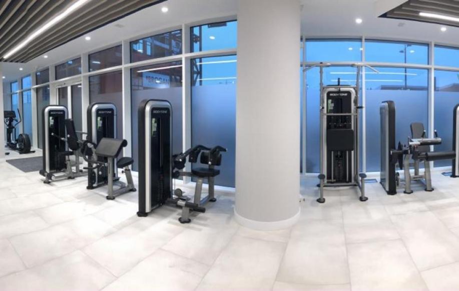 Berks Luxury Serviced Apartments , Free Parking, Free Gym And Free Wifi Bracknell Eksteriør billede