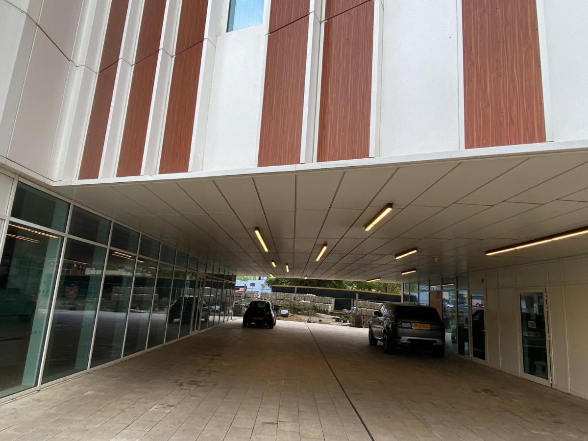Berks Luxury Serviced Apartments , Free Parking, Free Gym And Free Wifi Bracknell Eksteriør billede