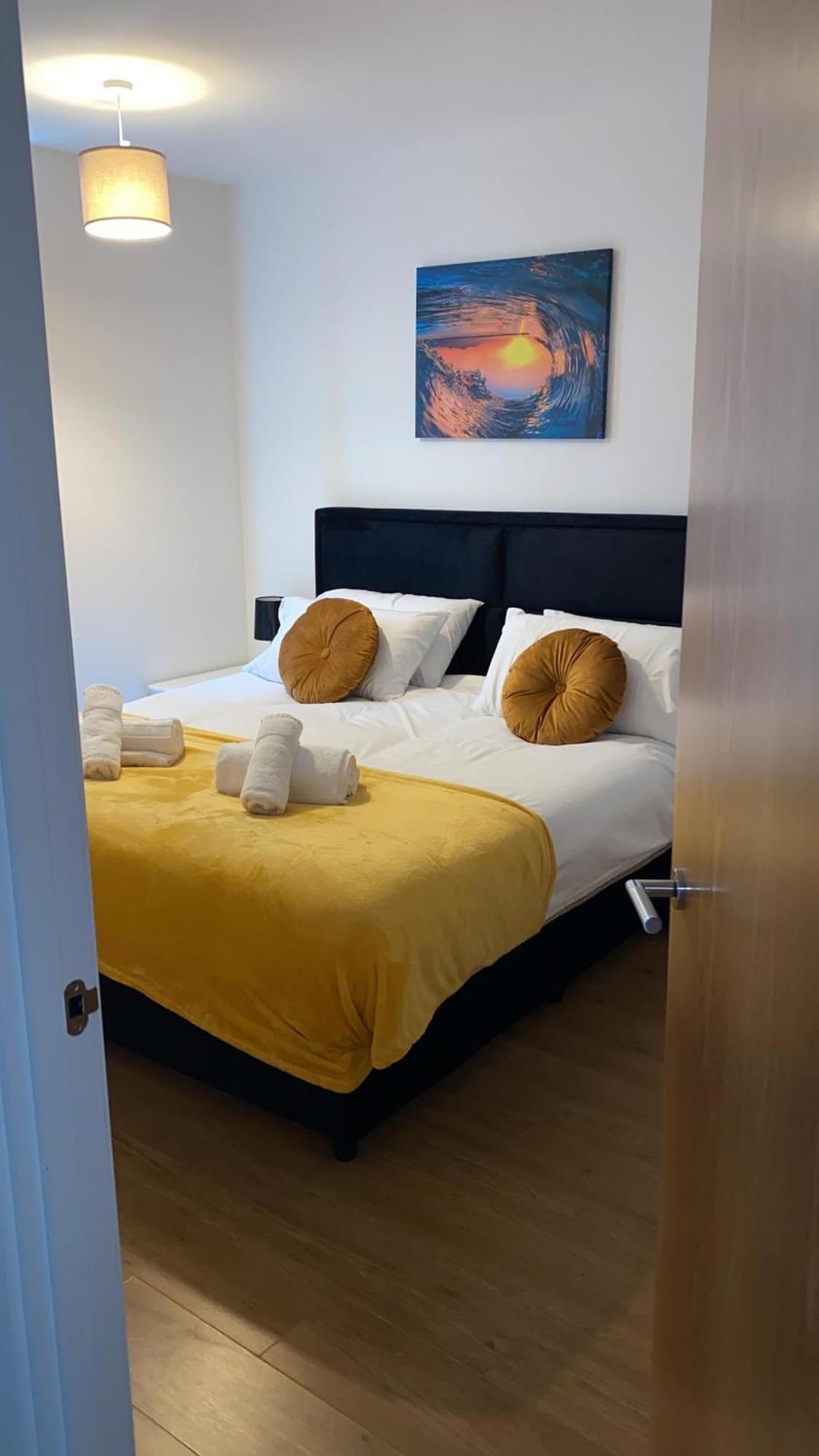 Berks Luxury Serviced Apartments , Free Parking, Free Gym And Free Wifi Bracknell Værelse billede